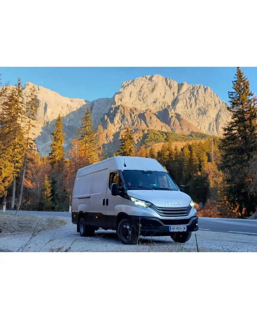 Iveco 40C35 Kastenwagen Grau - 2