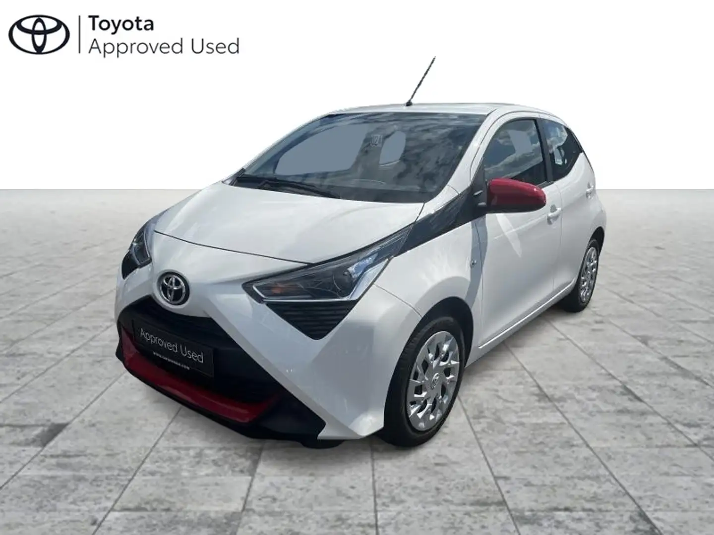Toyota Aygo X-PLAY II AUTO Blanc - 1