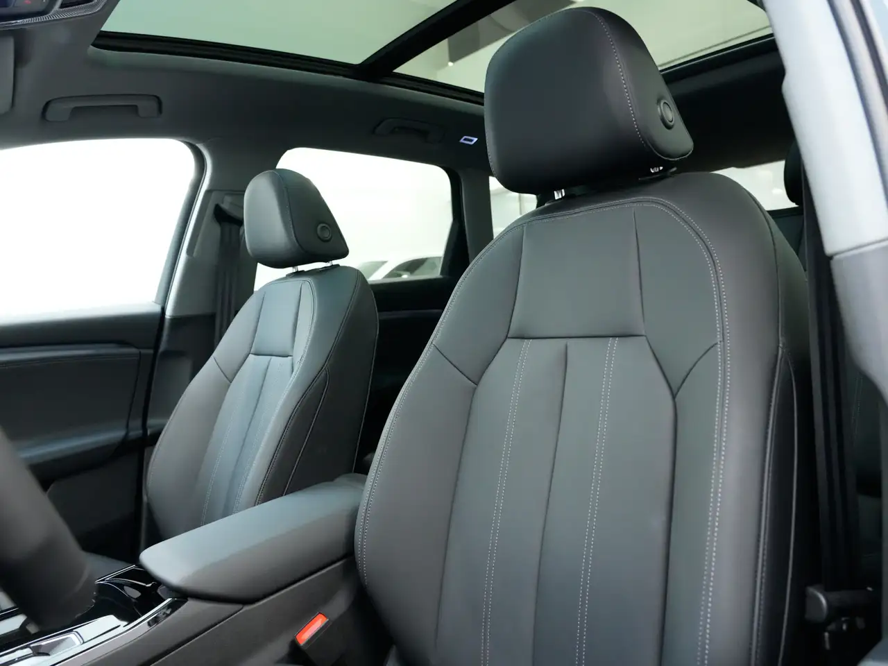 Audi Q6 e-tron снимка Audi Q6 e-tron