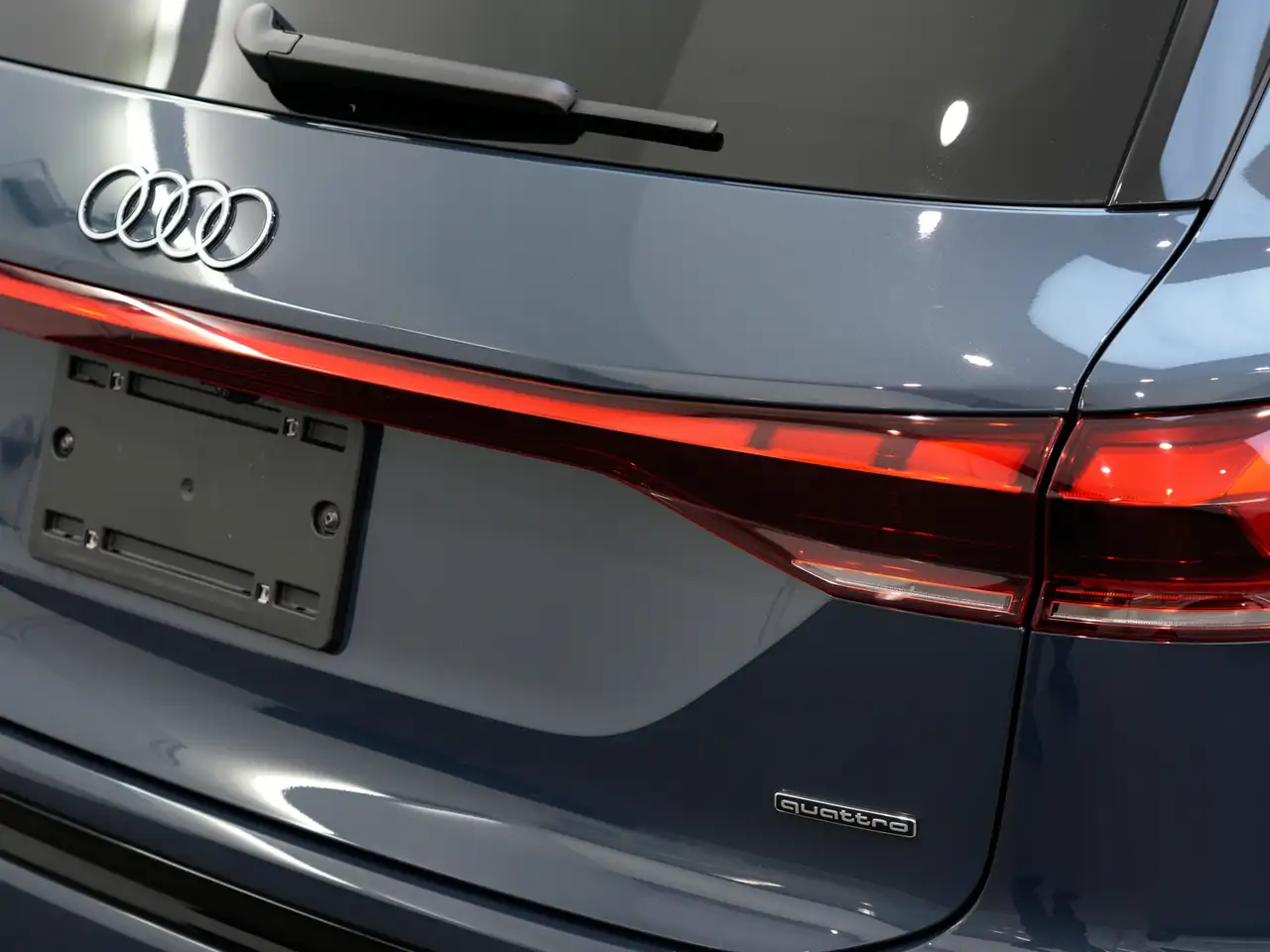 Audi Q6 e-tron снимка Audi Q6 e-tron