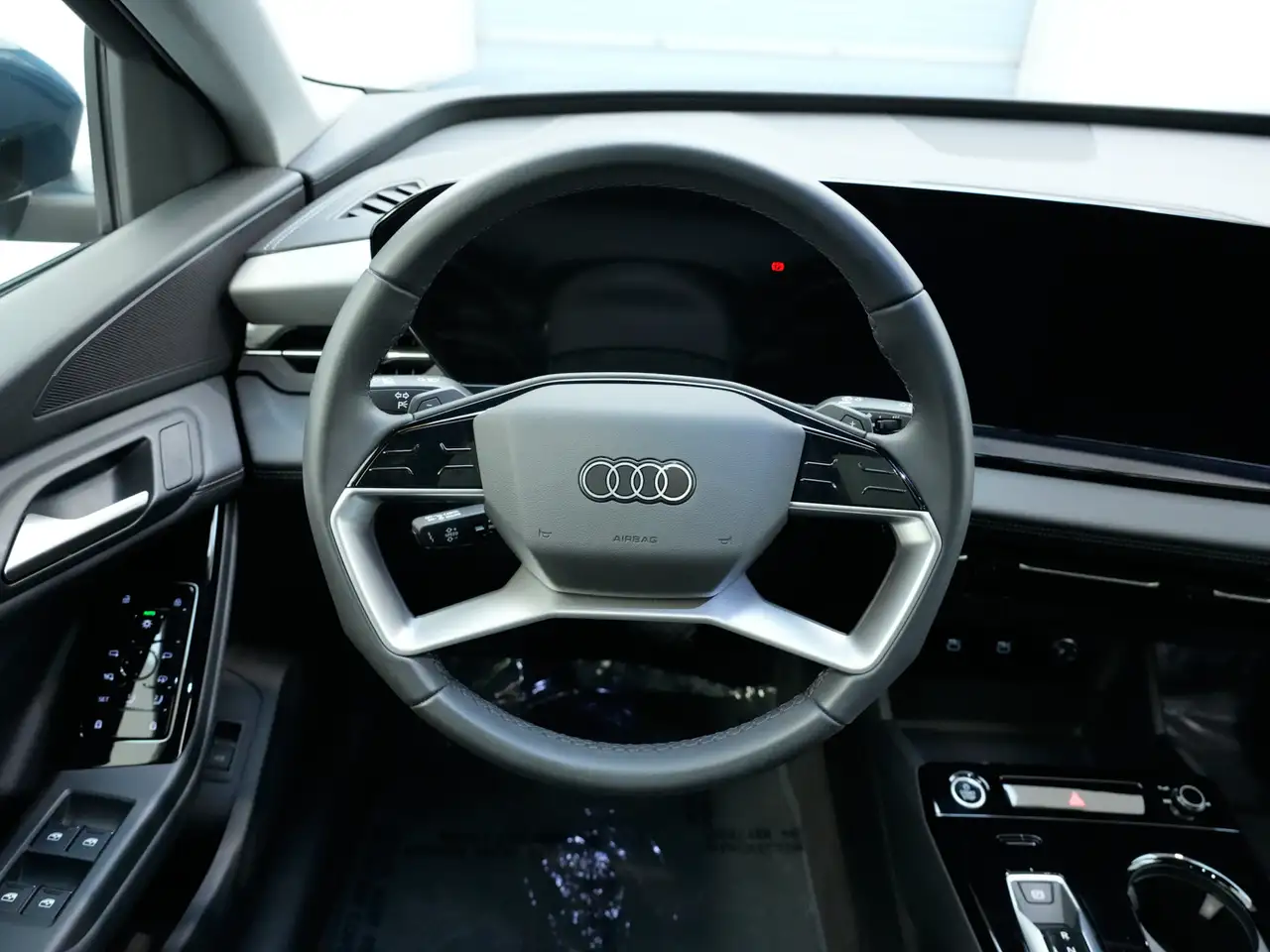 Audi Q6 e-tron снимка Audi Q6 e-tron