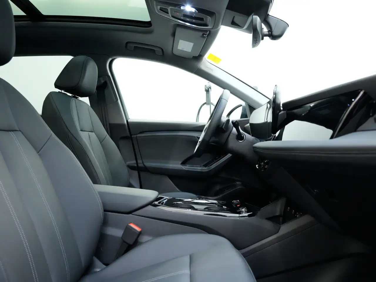 Audi Q6 e-tron снимка Audi Q6 e-tron