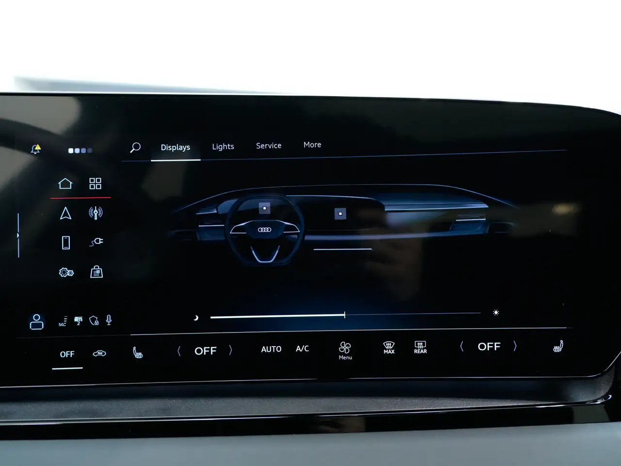 Audi Q6 e-tron снимка Audi Q6 e-tron
