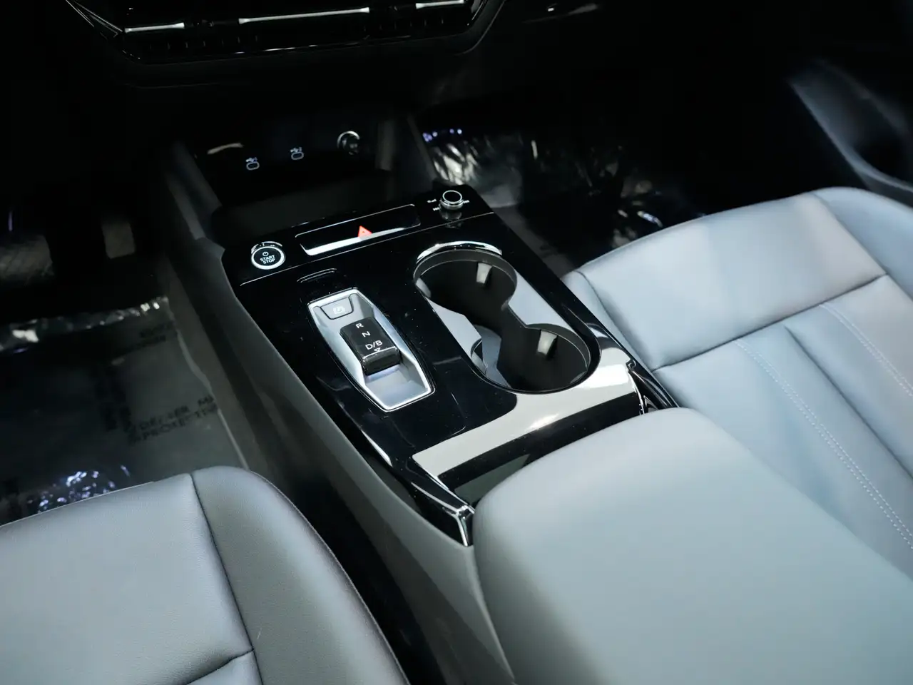 Audi Q6 e-tron снимка Audi Q6 e-tron
