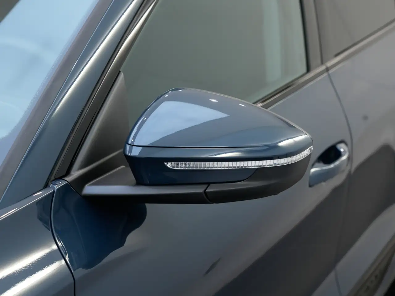 Audi Q6 e-tron снимка Audi Q6 e-tron