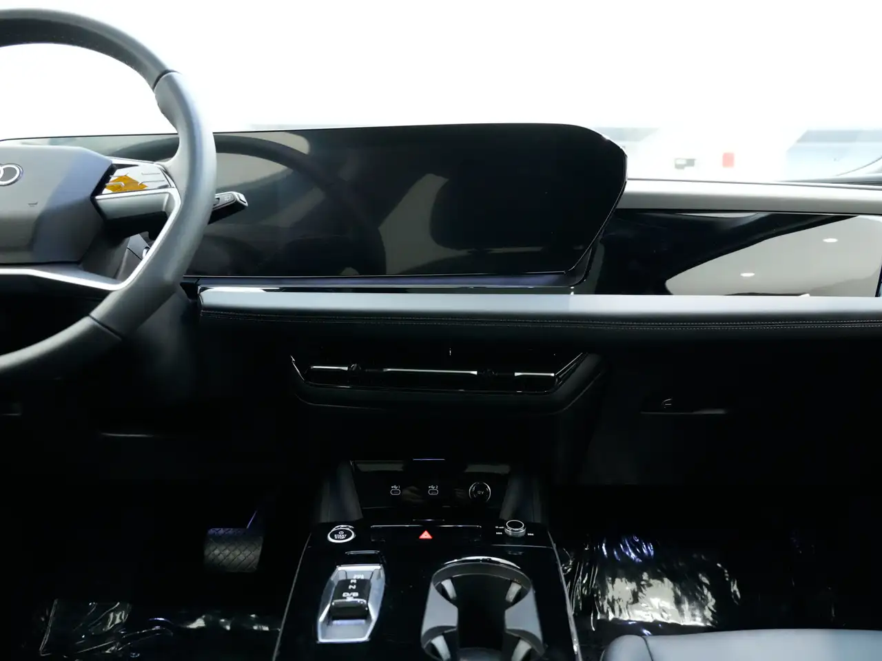 Audi Q6 e-tron снимка Audi Q6 e-tron