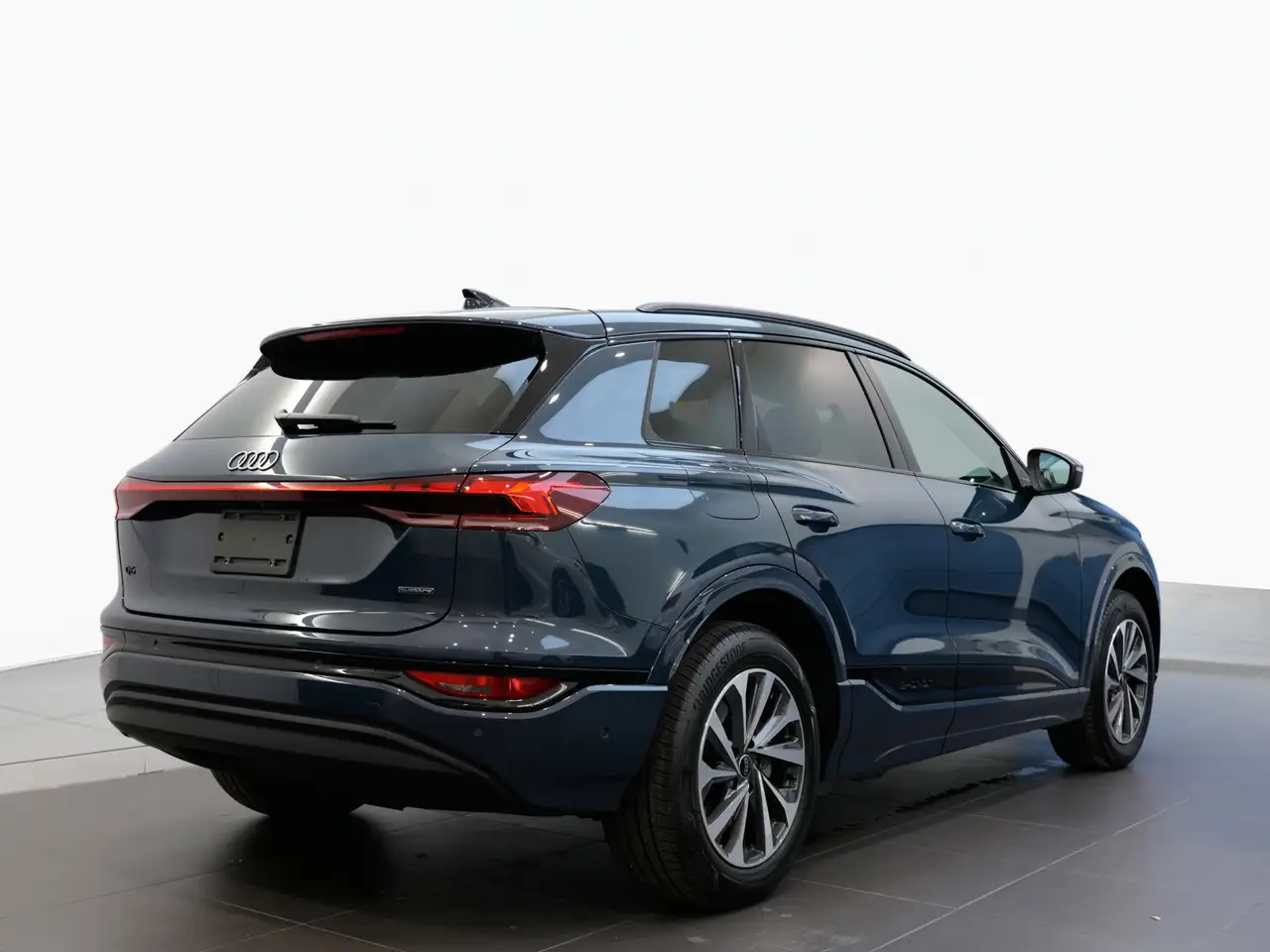 Audi Q6 e-tron снимка Audi Q6 e-tron