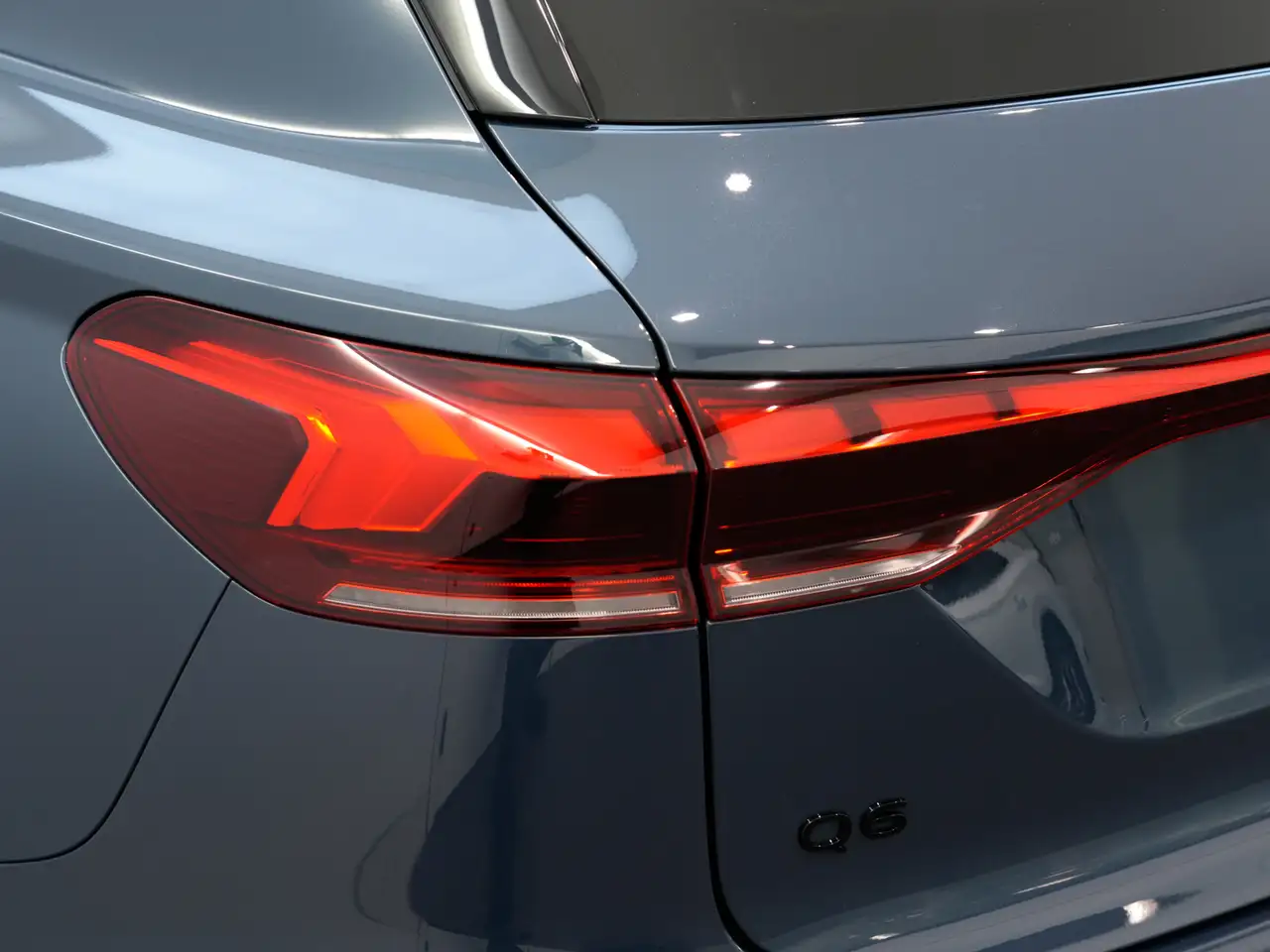 Audi Q6 e-tron снимка Audi Q6 e-tron