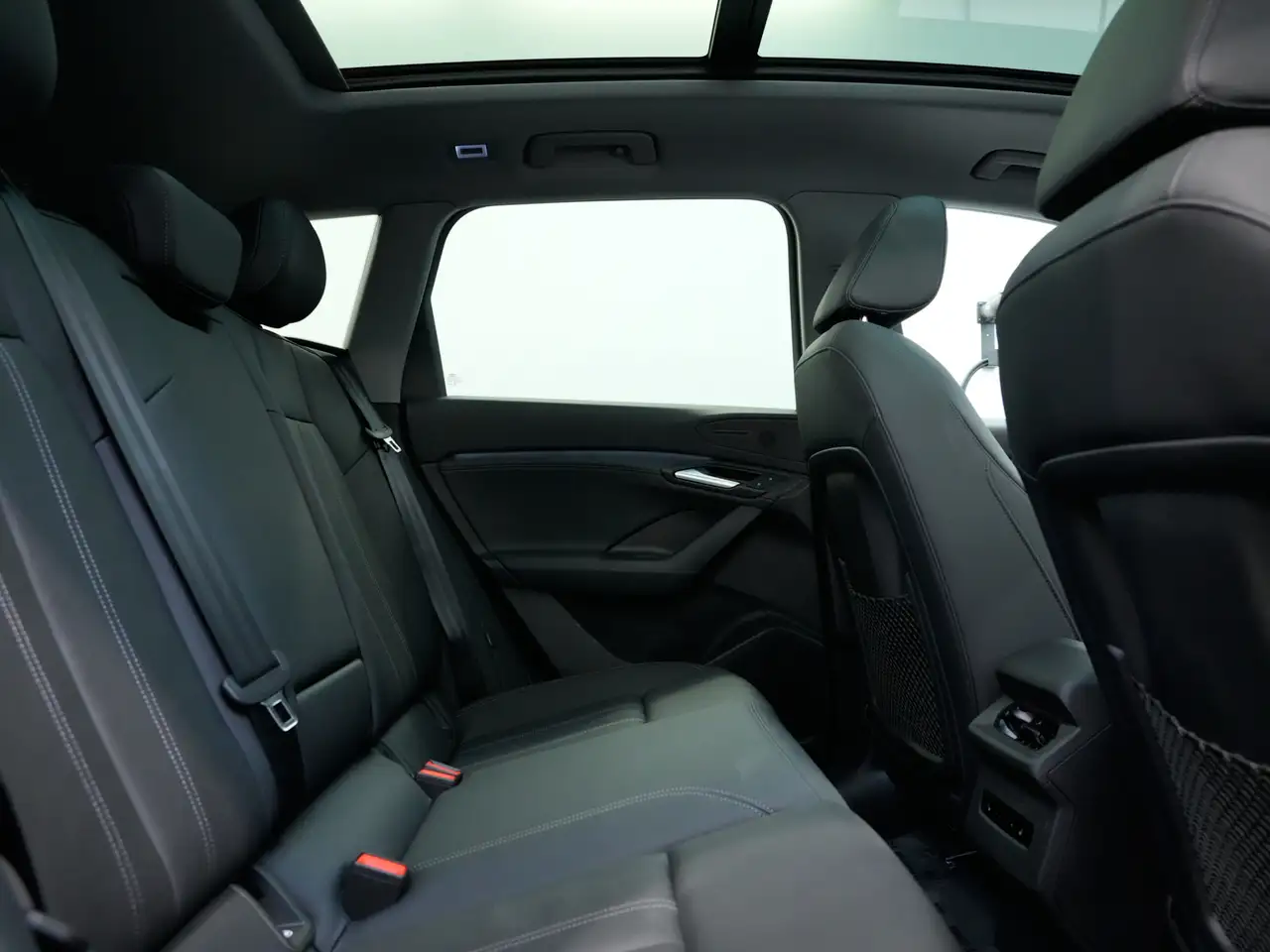 Audi Q6 e-tron снимка Audi Q6 e-tron