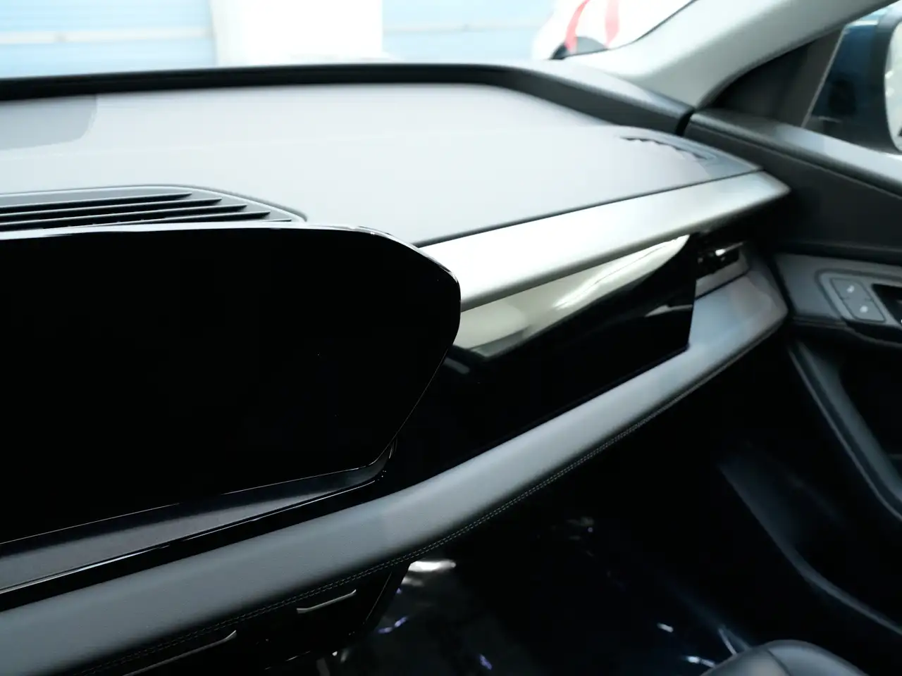 Audi Q6 e-tron снимка Audi Q6 e-tron