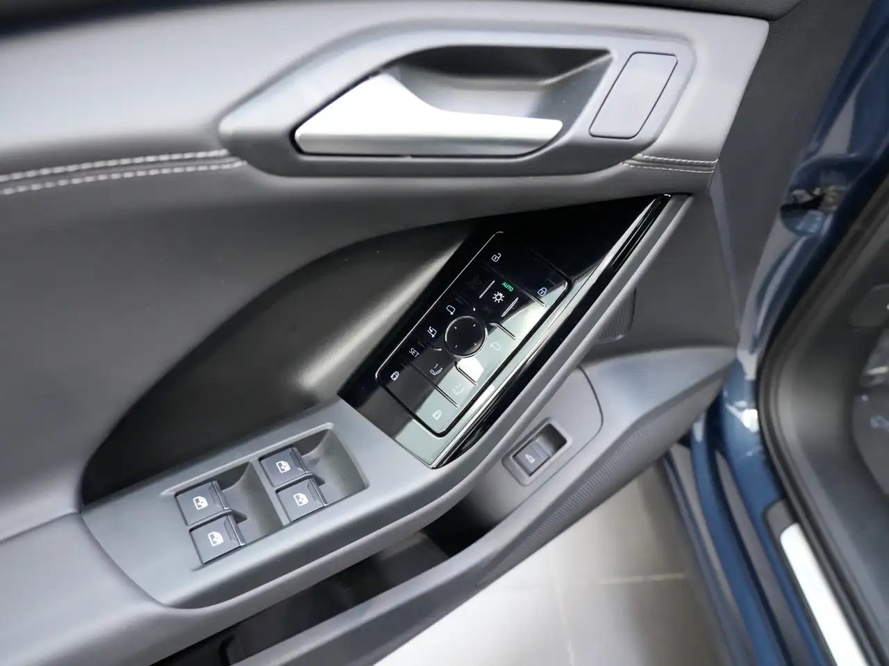 Audi Q6 e-tron снимка Audi Q6 e-tron
