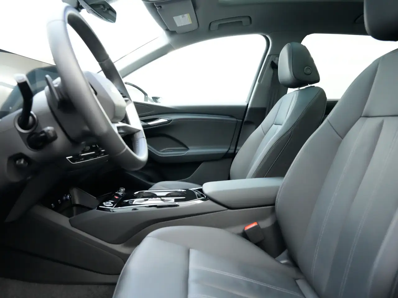 Audi Q6 e-tron снимка Audi Q6 e-tron