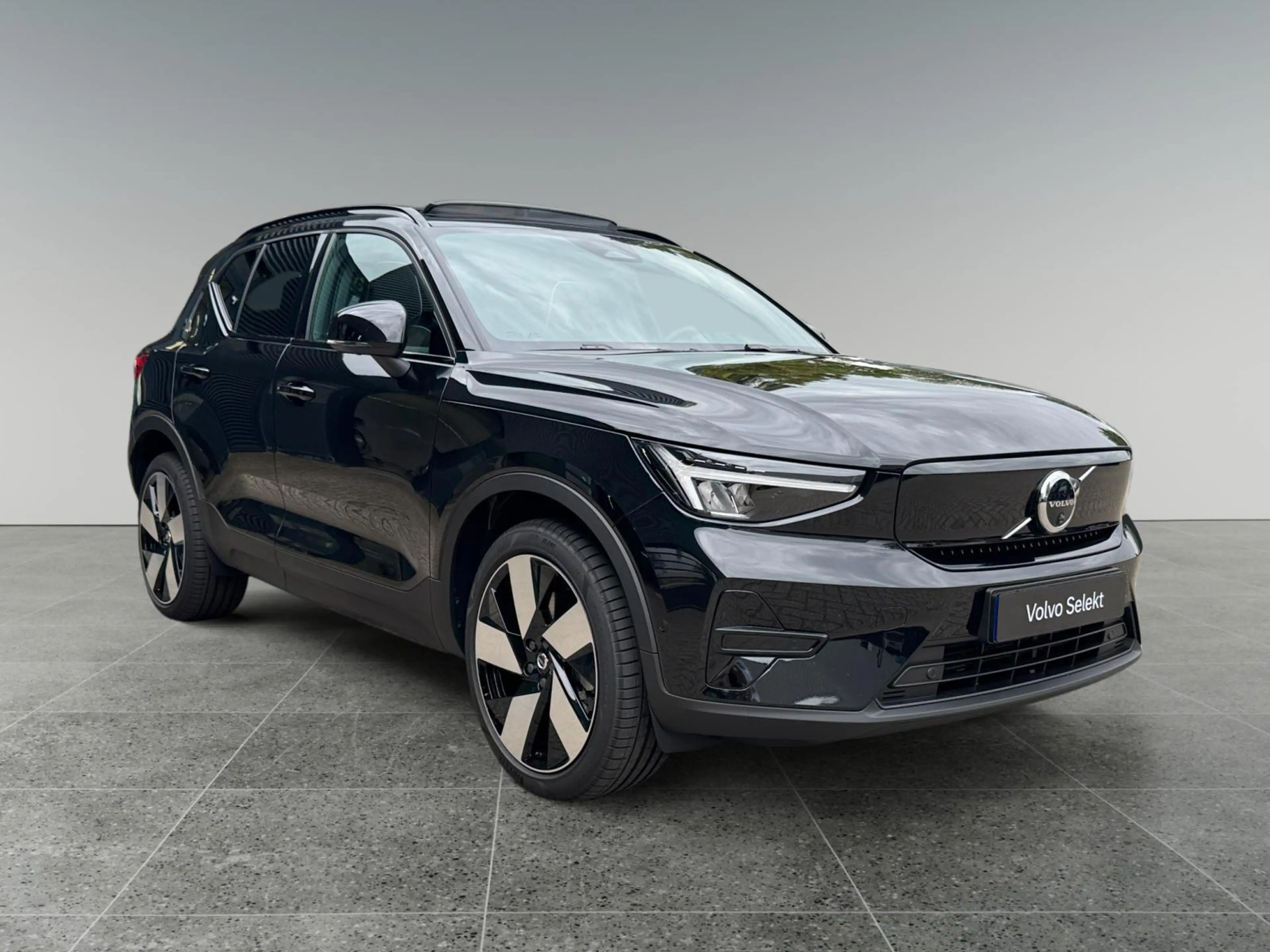 Volvo EX40 Single Motor Extended Range Ultra Europa 82 kWh — photo 6