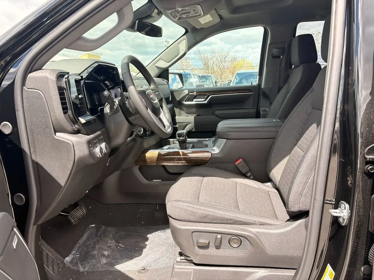 GMC Sierra 1500 снимка GMC Sierra 1500