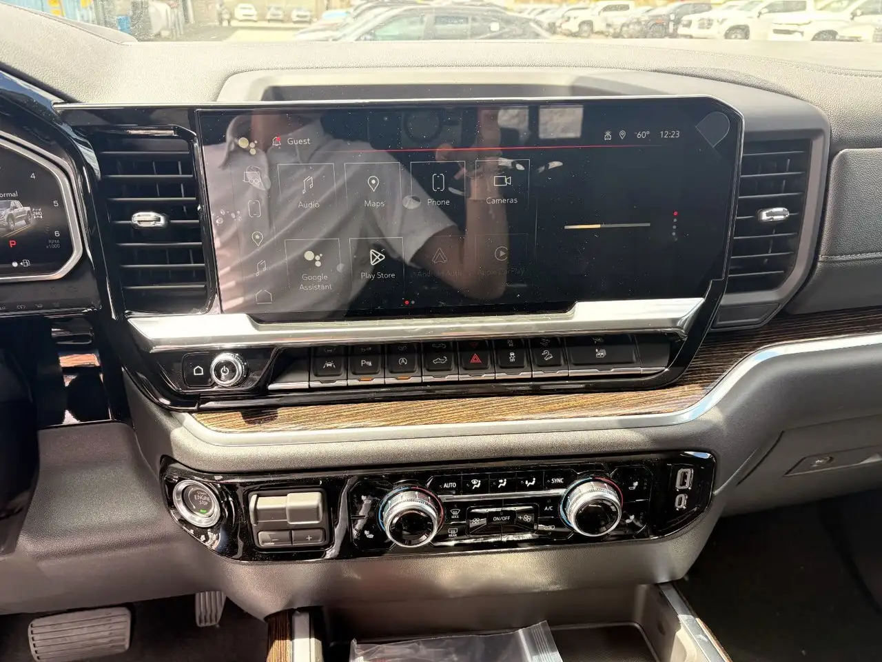 GMC Sierra 1500 снимка GMC Sierra 1500