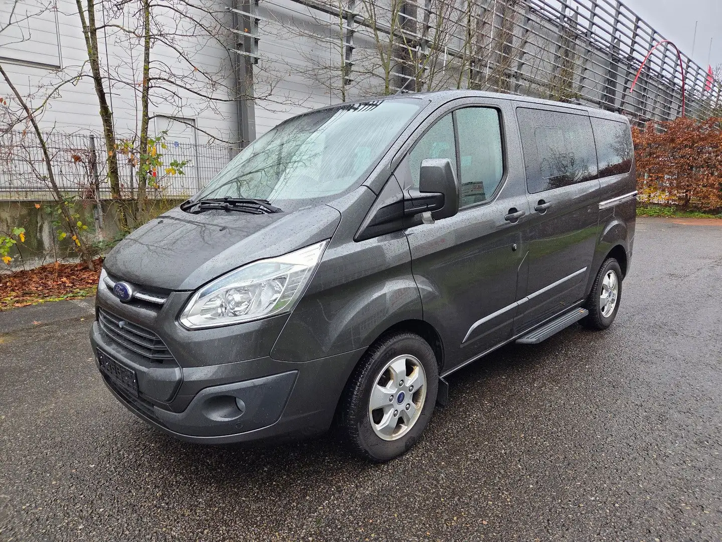 Ford Tourneo Custom L1 Titanium MOTOR UNRUHIG Grau - 1