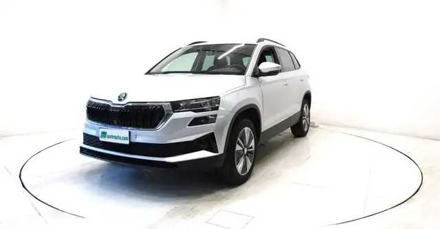 Skoda Karoq view 3