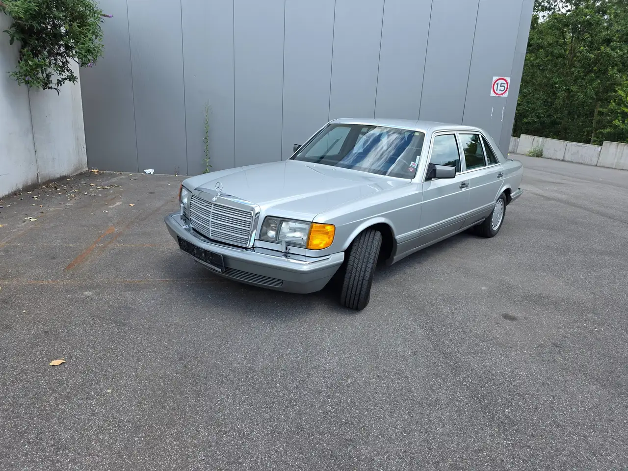 Mercedes-Benz 560 SEL, foto 3