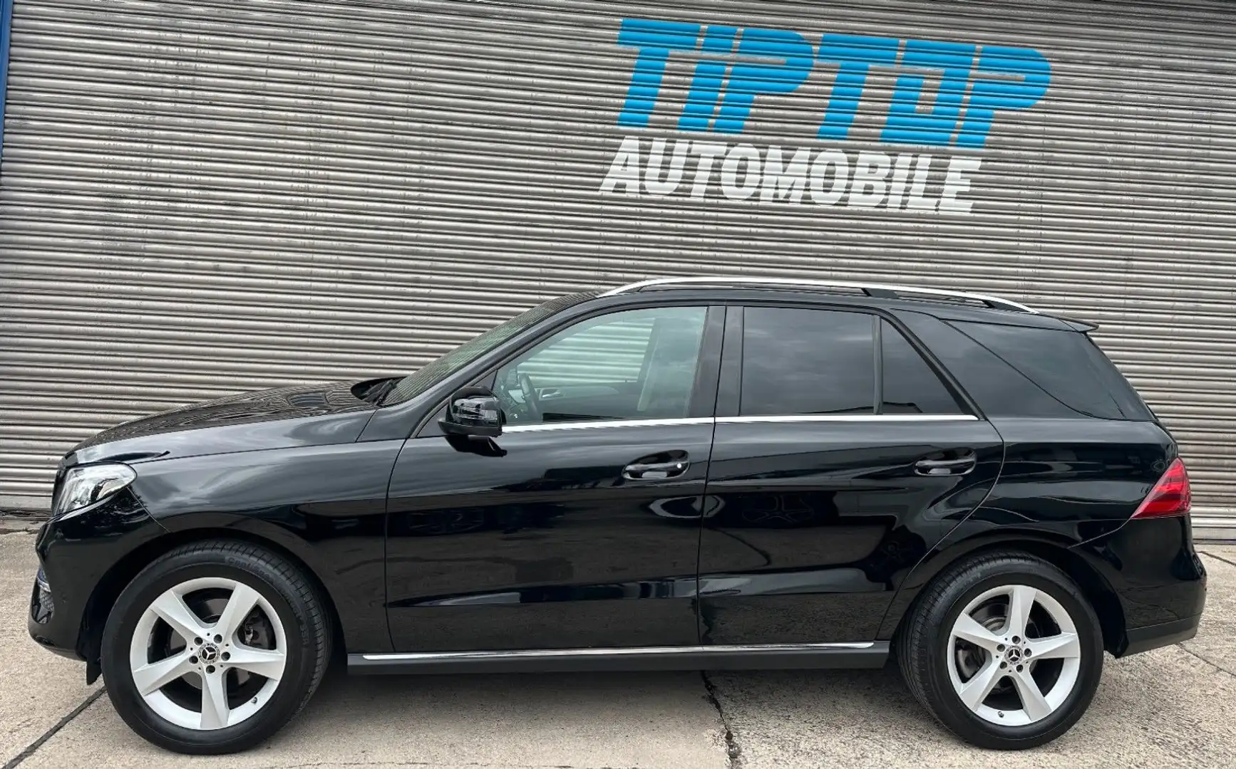 Mercedes-Benz GLE 350 d 4Matic*AHK*LED*NAVI*KAMERA*LUFTFEDER* Schwarz - 2