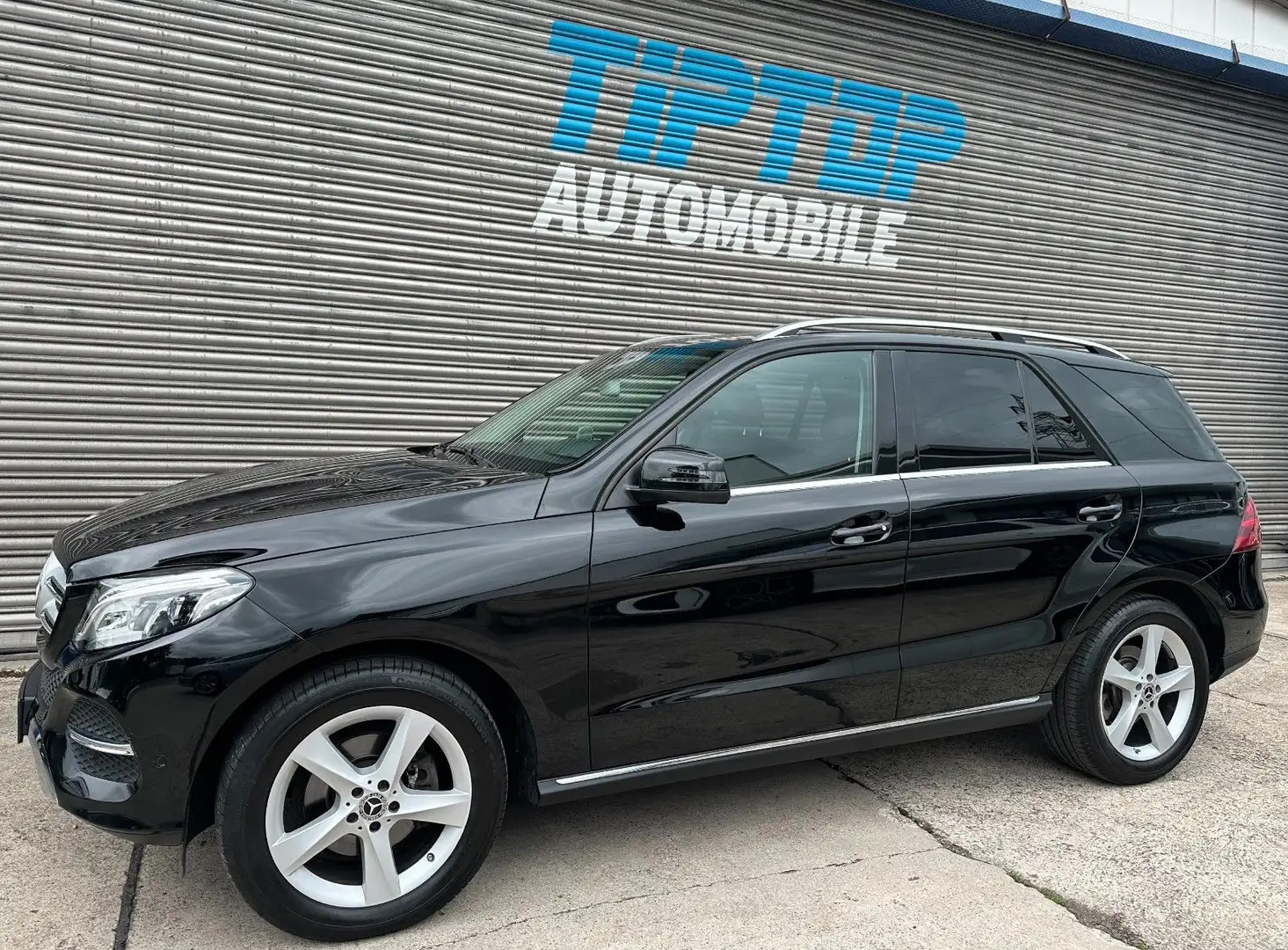 Mercedes-Benz GLE 350 d 4Matic*AHK*LED*NAVI*KAMERA*LUFTFEDER* Schwarz - 1