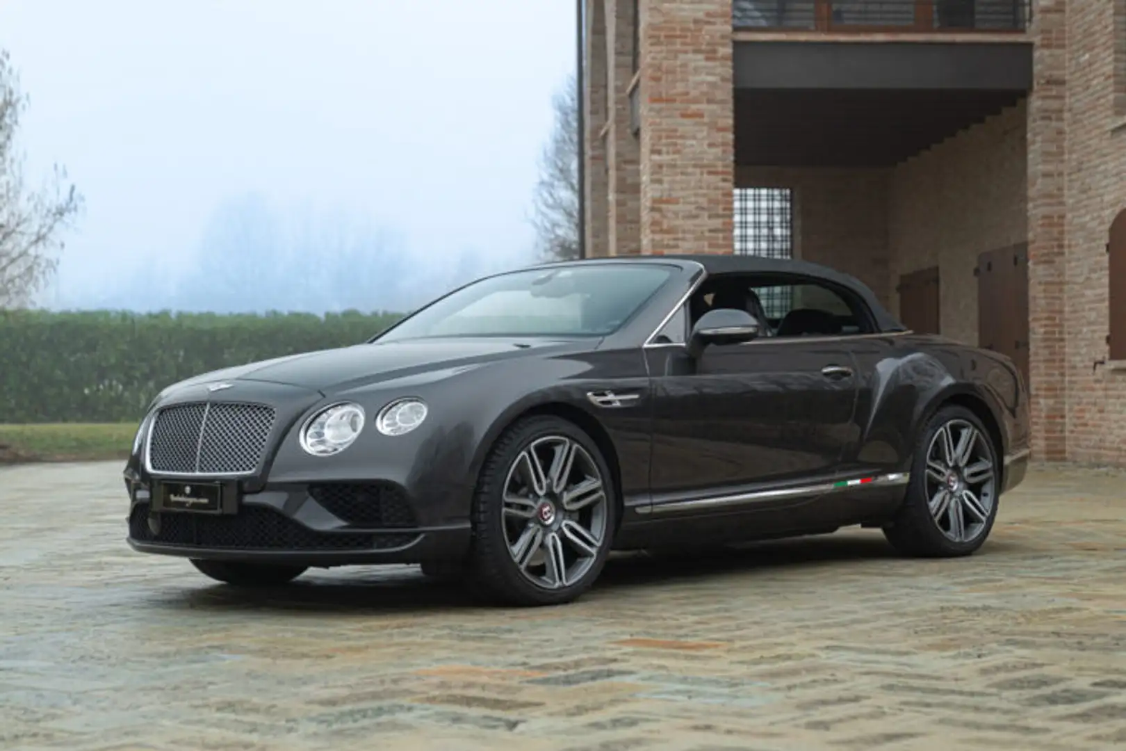 Bentley Continental GTC Grau - 1