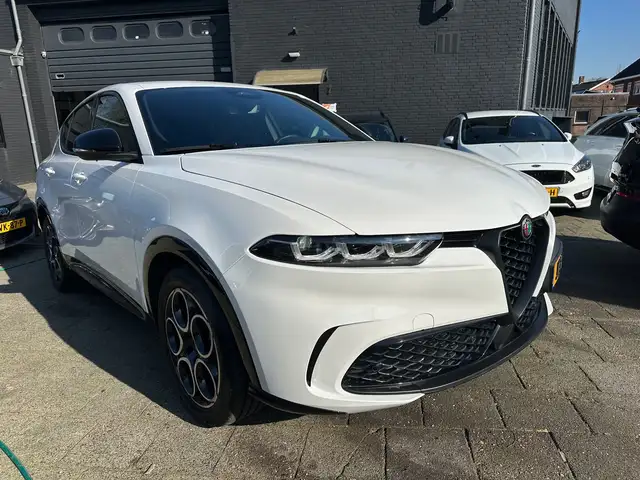 Alfa Romeo Tonale 160pk Hybrid Aut|16.000km|Leder|Fabrieksgarantie