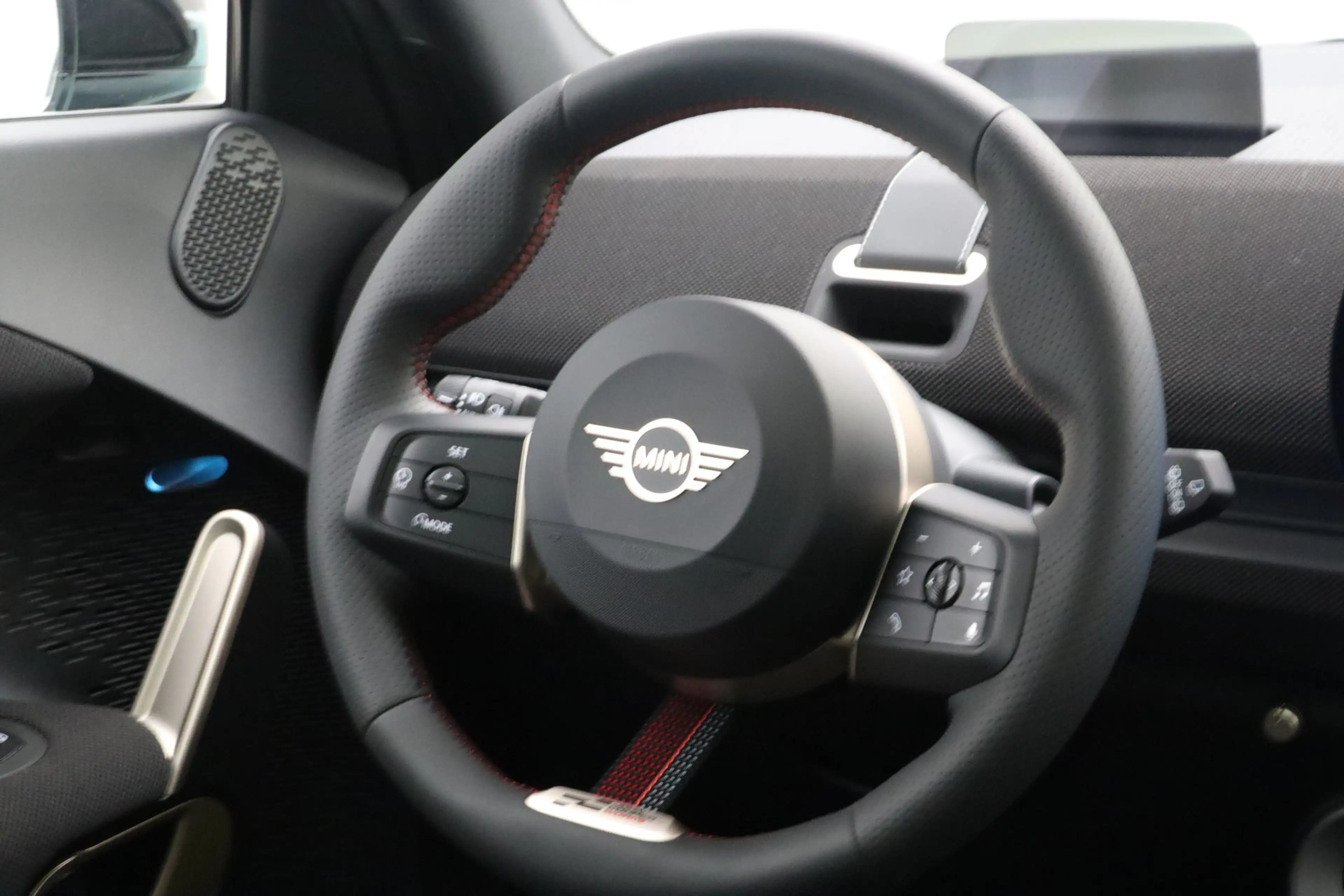 MINI Aceman SE John Cooper Works Pakket M PRIVATE LEASE EUR 61 — photo 2