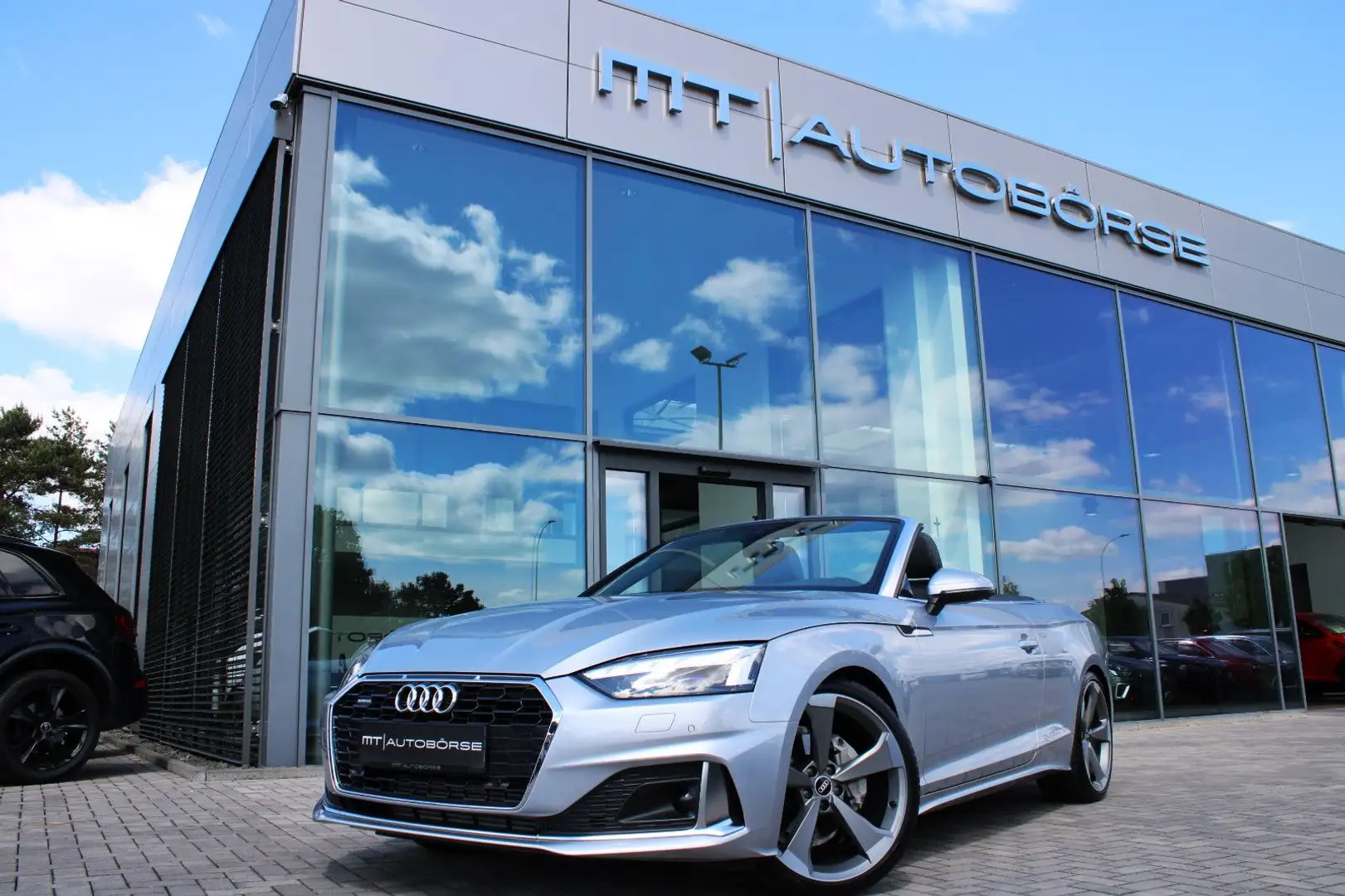 Audi A5 CABRIO 40 TFSI QUATTRO S LINE/B&O/MATRIX/20" Silber - 1