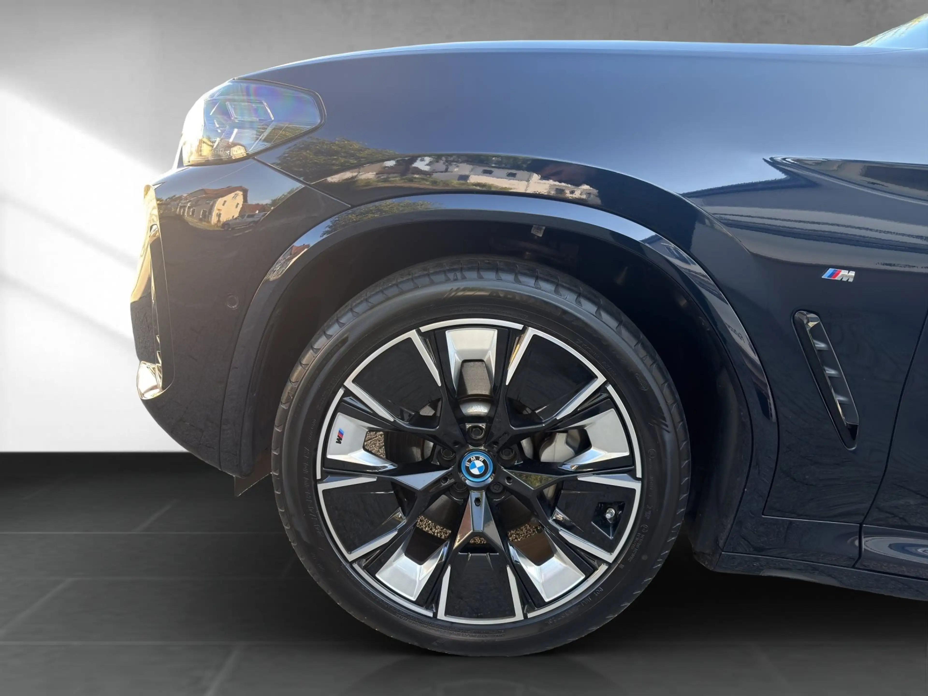 BMW iX3 Impressive AHK 360° Pano Shadow+ — photo 9