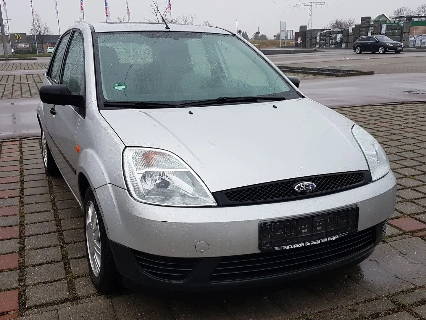 Ford Fiesta 1,4WenigkmSehrGuteZust.,Aust.,TÜVwneu!ALÜ Argintiu - 2