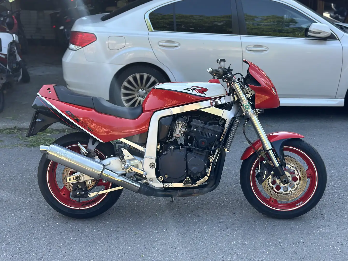 Suzuki GSX-R 750 - 1