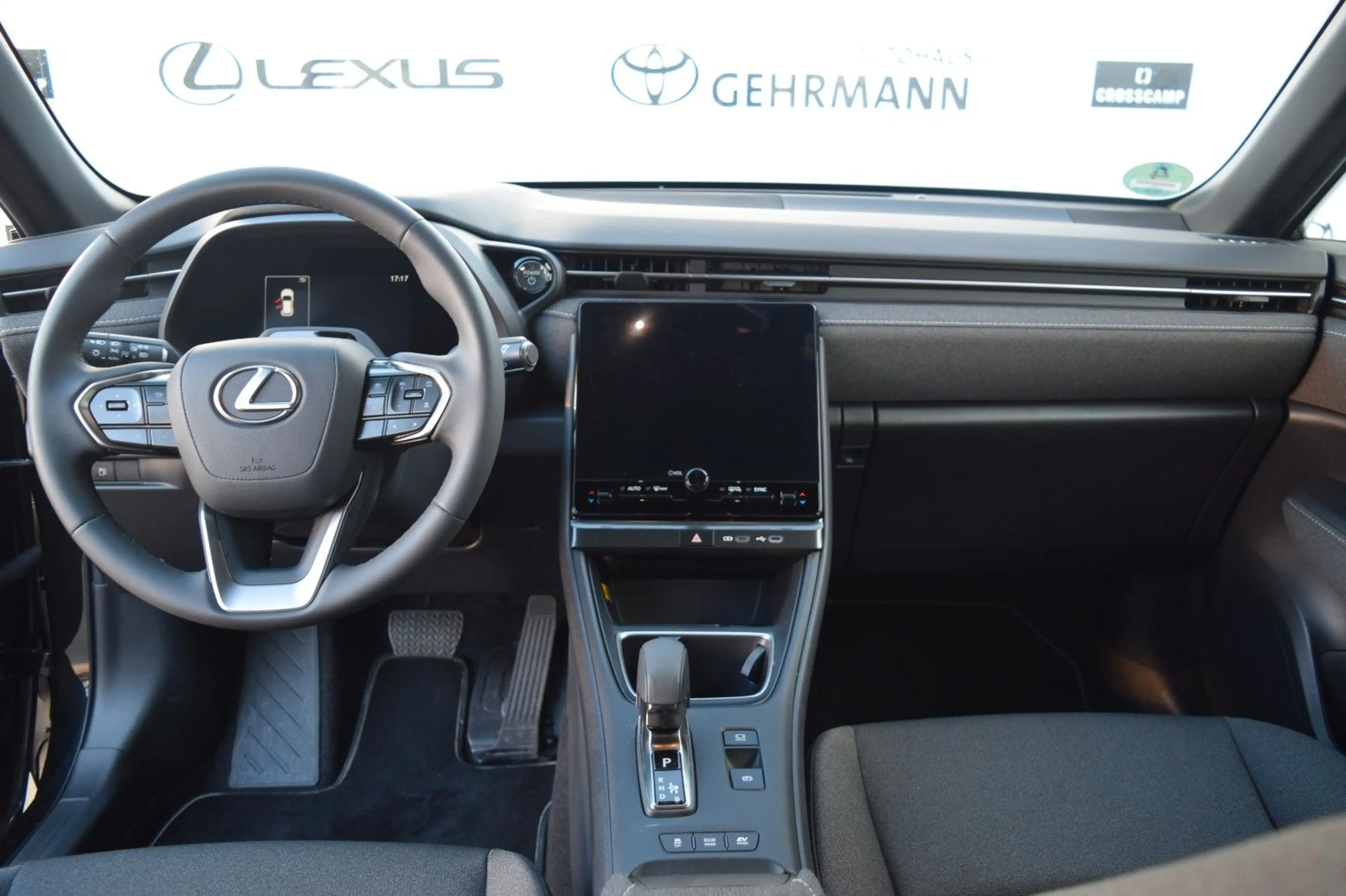 Lexus LBX FWD Basis *Komfort-Paket* — photo 9