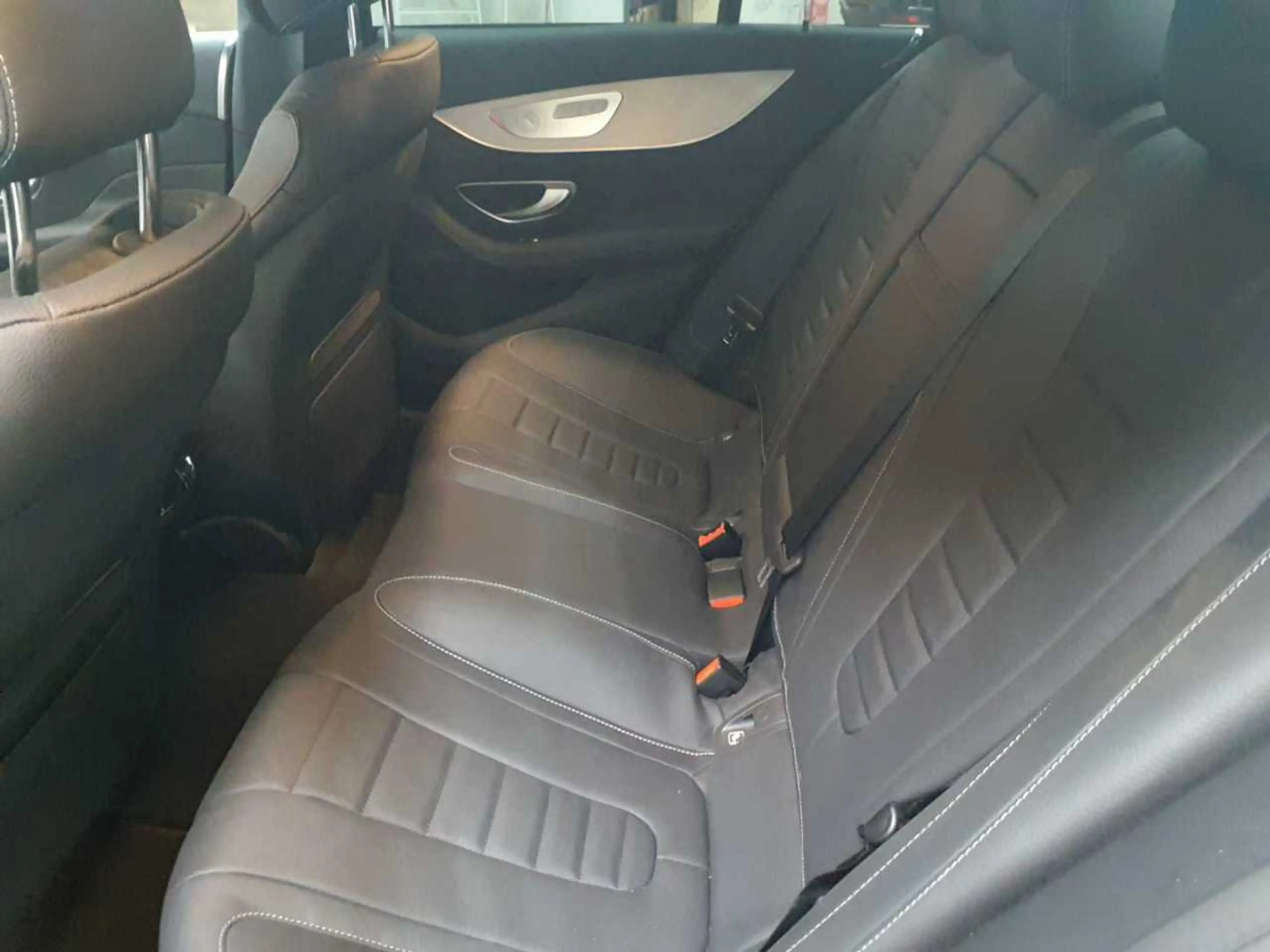 Mercedes-Benz CLS 300 CLS 300 d 4Matic 9G AMG Line AHK Burm — photo 13