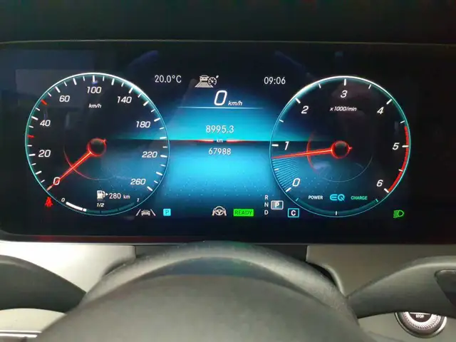 Mercedes-Benz CLS view 11