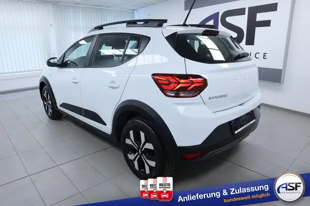 Dacia Sandero Stepway view 9