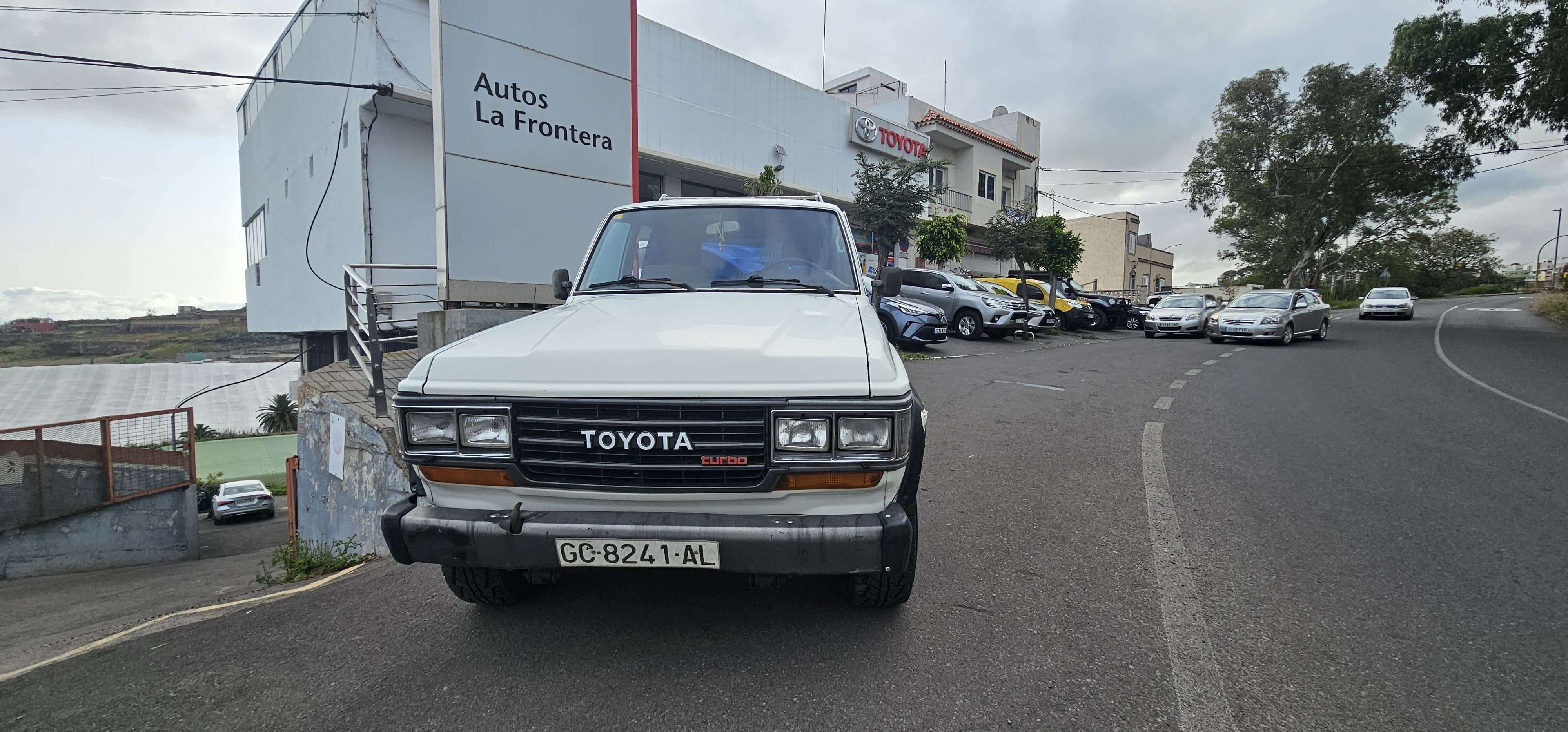Second hand Toyota Land Cruiser 4.0