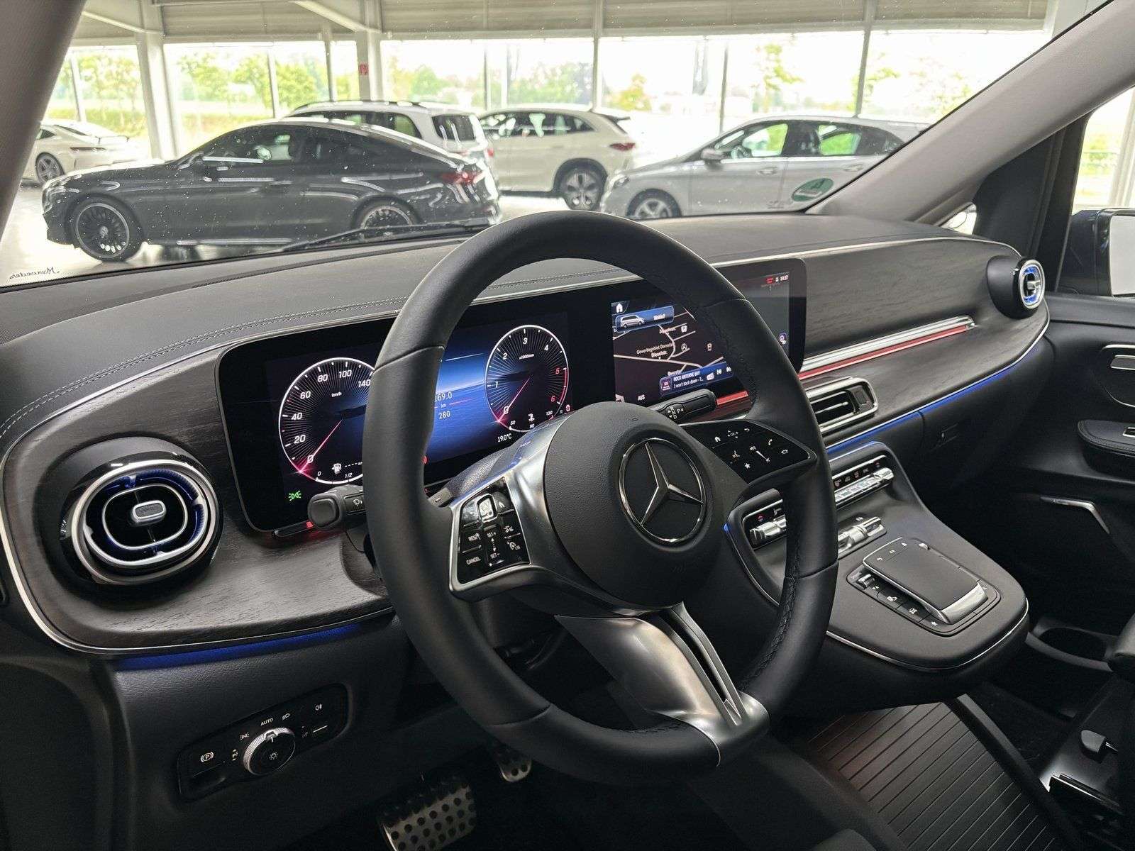 Mercedes-Benz V 220