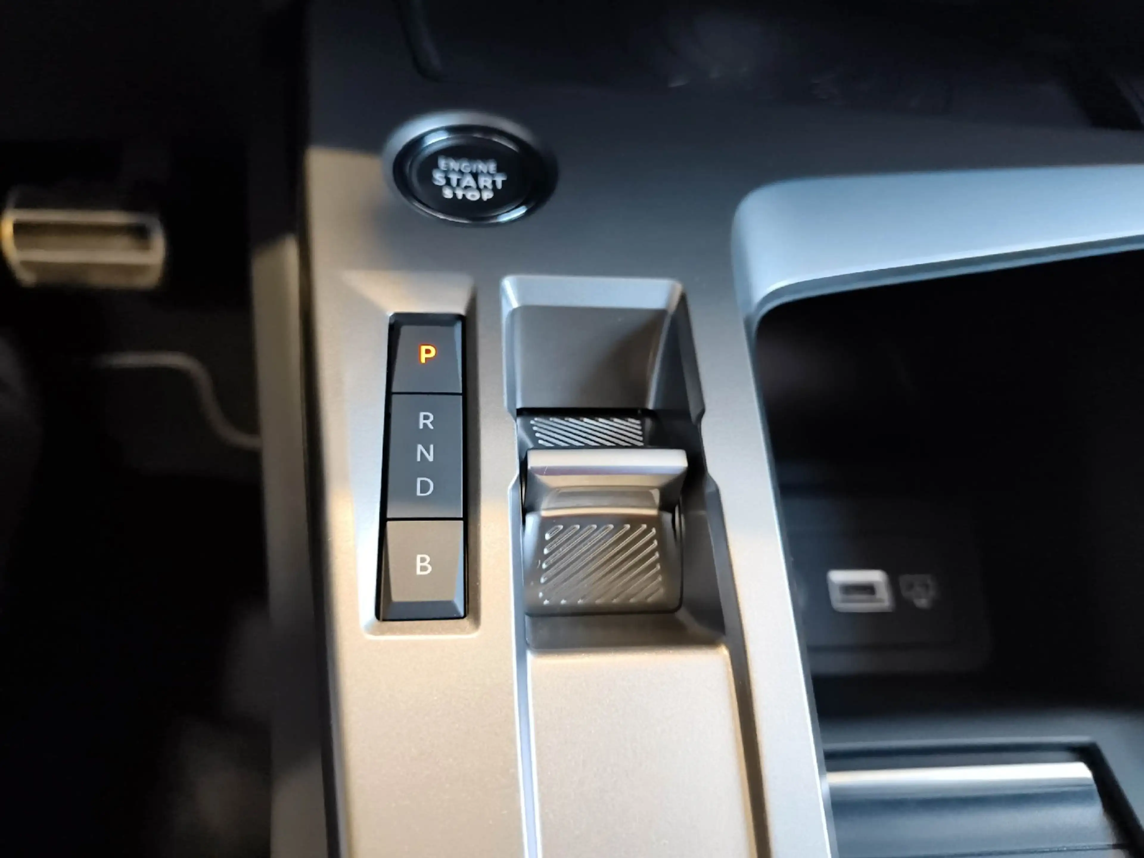 Peugeot 408 Plug-In Hybrid 225 ***AKTIONSPREIS*** — photo 12