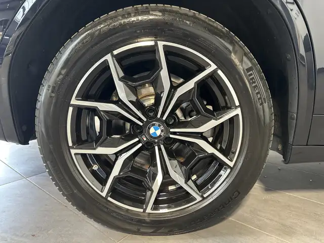 BMW X3 view 3