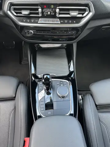 BMW X3 view 13
