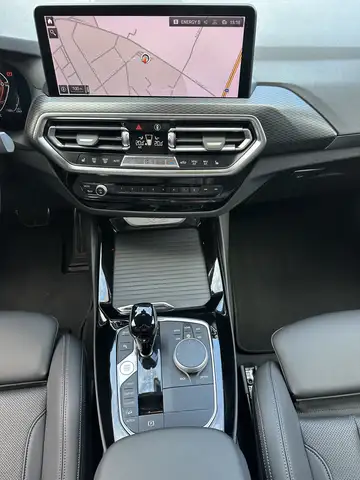 BMW X3 view 12