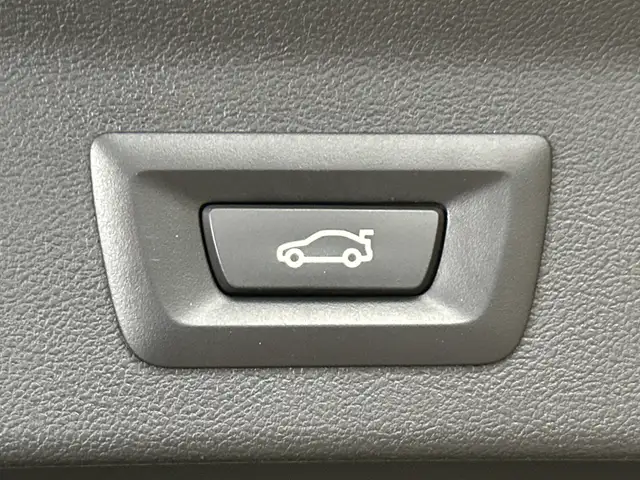 BMW X3 view 7
