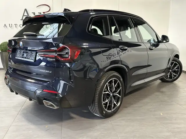 BMW X3 view 4