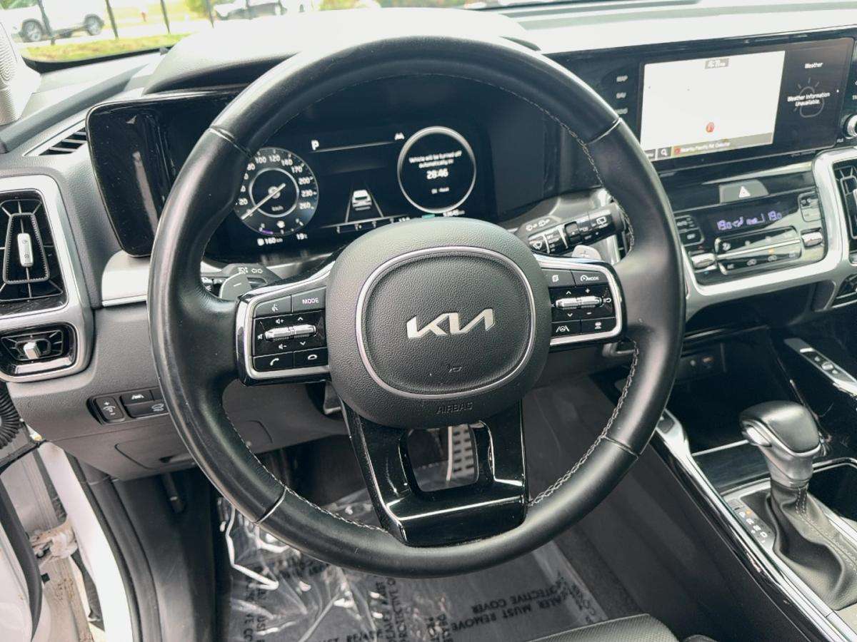 used 2023 Kia Sorento car, priced at $35,999