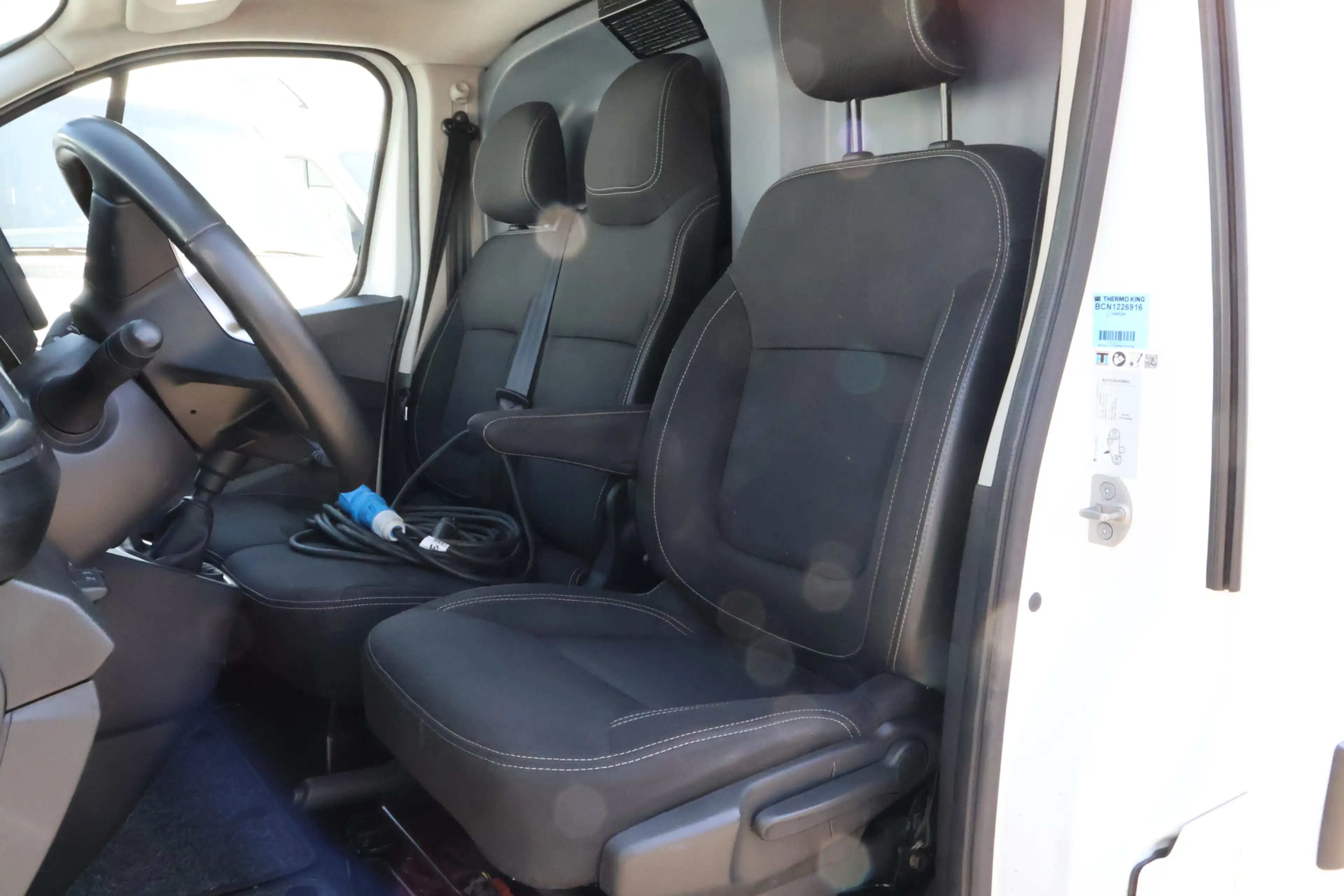 Nissan Primastar 2.0 dCi 130pk L2 H1 Koelwagen Vrieswagen Dag en na — photo 2