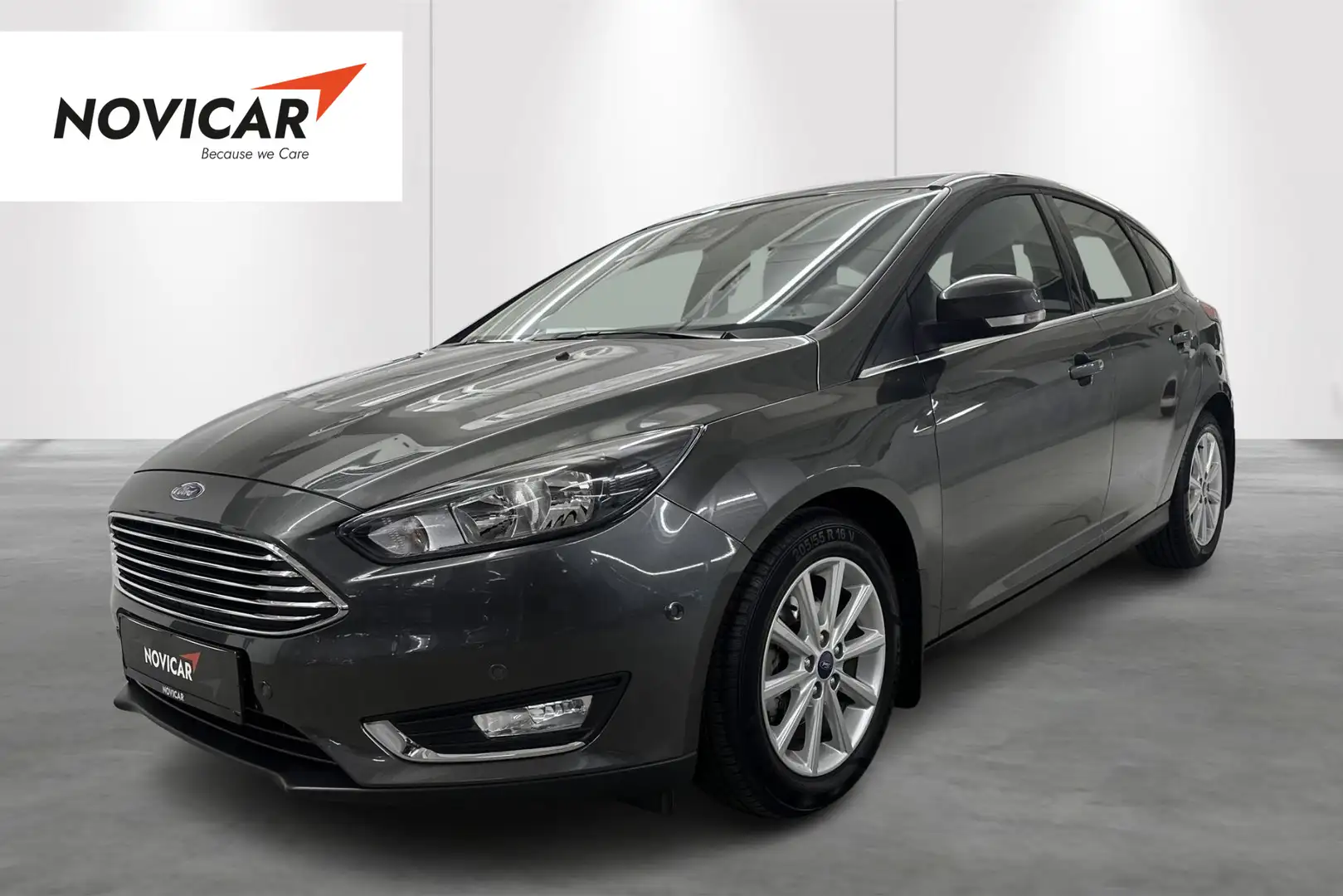Ford Focus 1.0i EcoB. 92kW S/S Business Class Grijs - 1