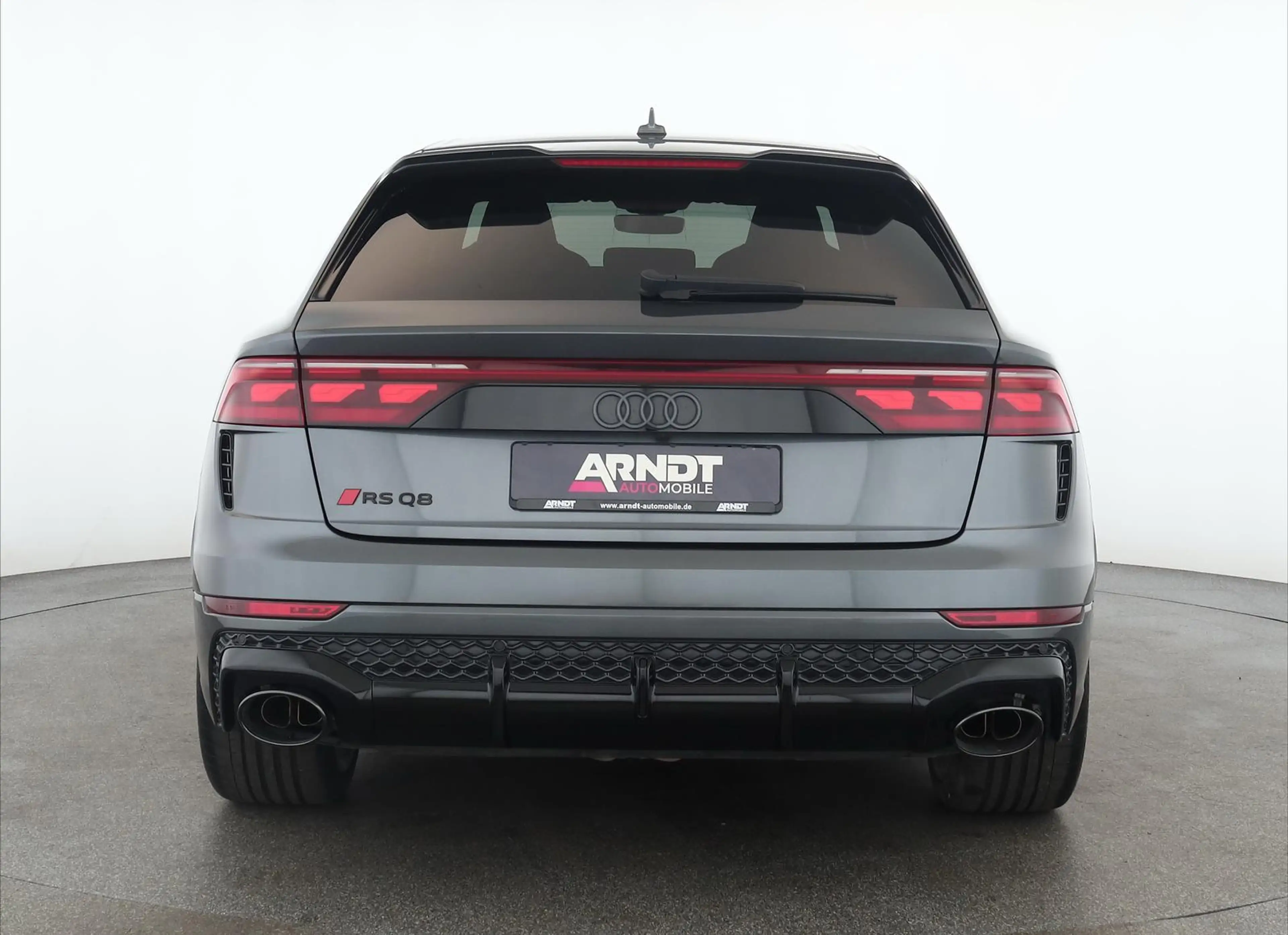 Audi RS Q8 SUV performance Laser Pano Vmax RSAbgas 23 — photo 6