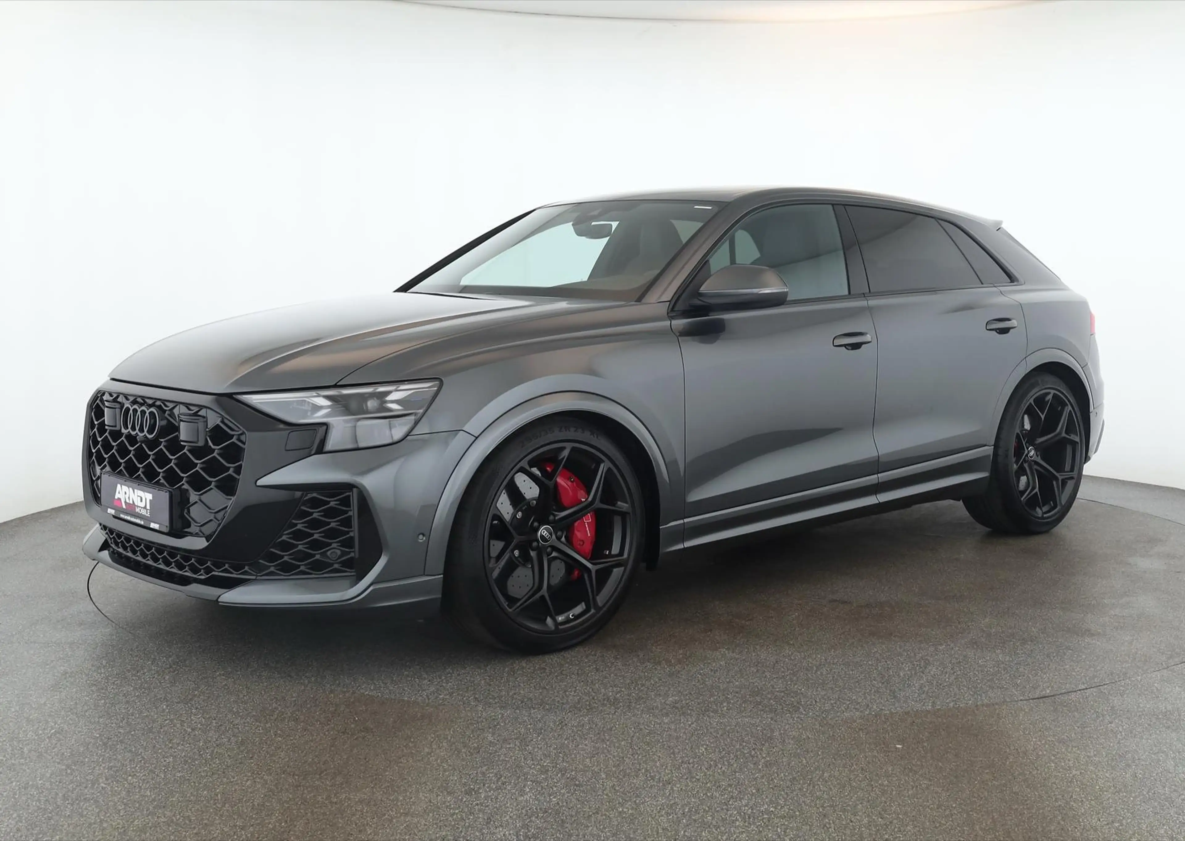 Audi RS Q8 SUV performance Laser Pano Vmax RSAbgas 23 — photo 2