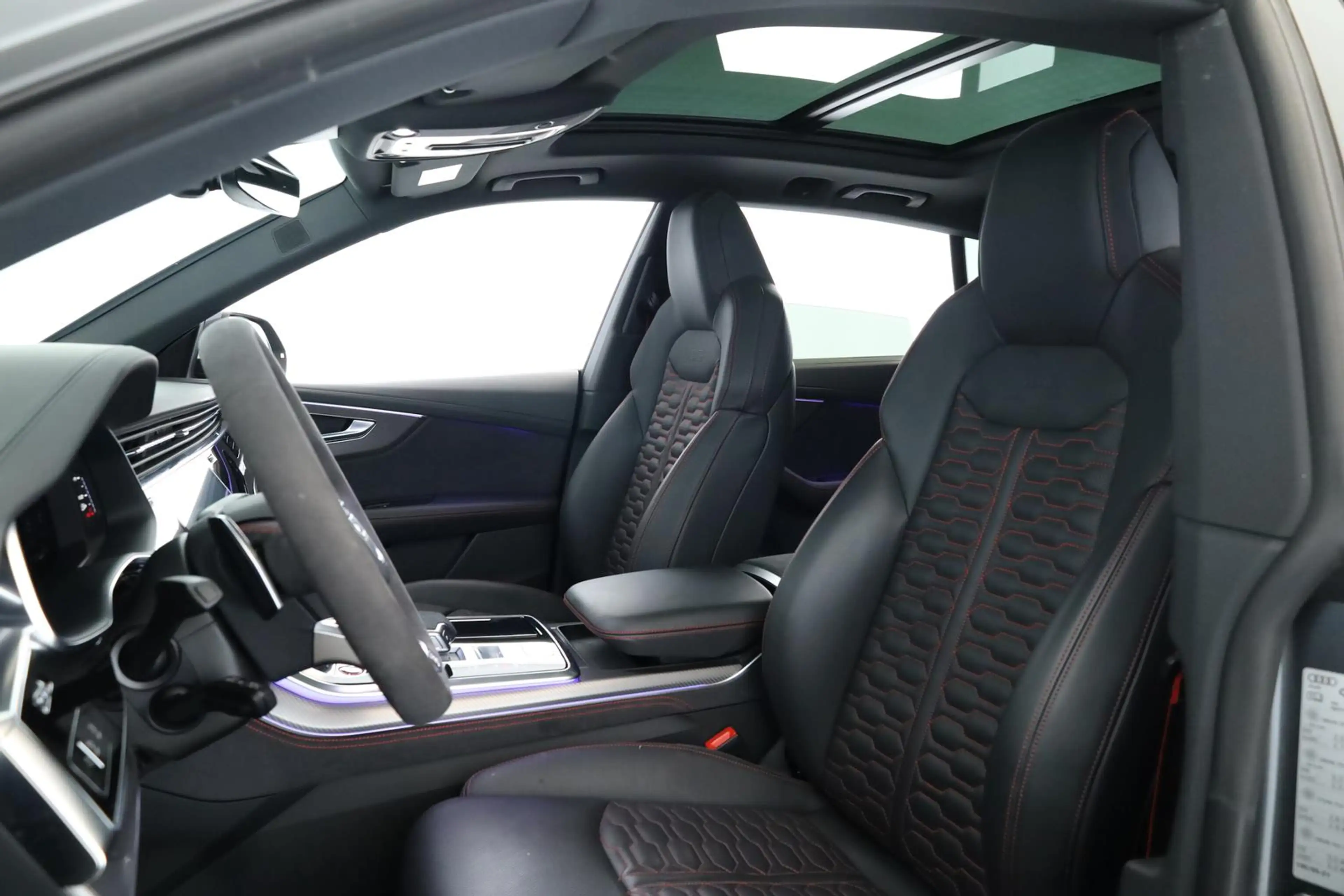 Audi RS Q8 SUV performance Laser Pano Vmax RSAbgas 23 — photo 8