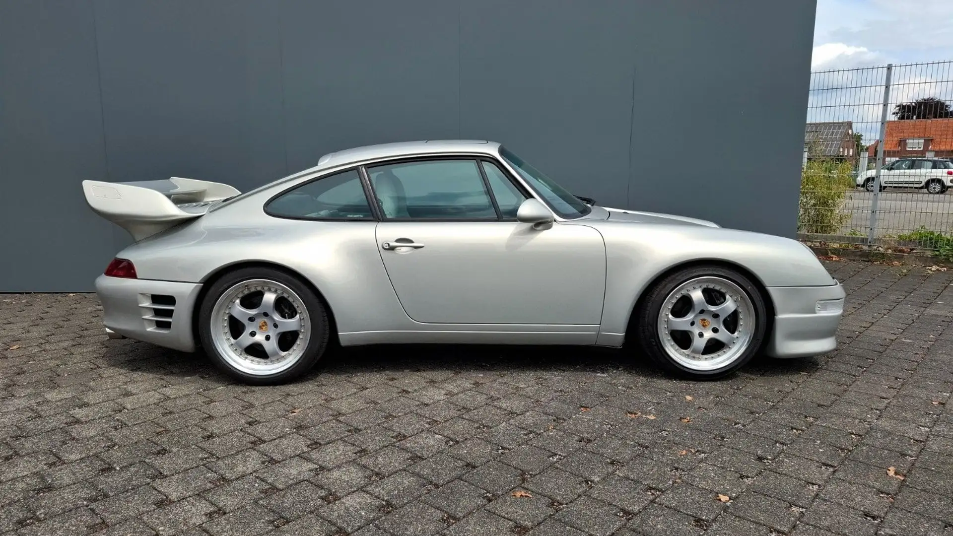 Porsche 993 Carrera EZ 1998 | 33.271KM | Aero Kit | Plateado - 1